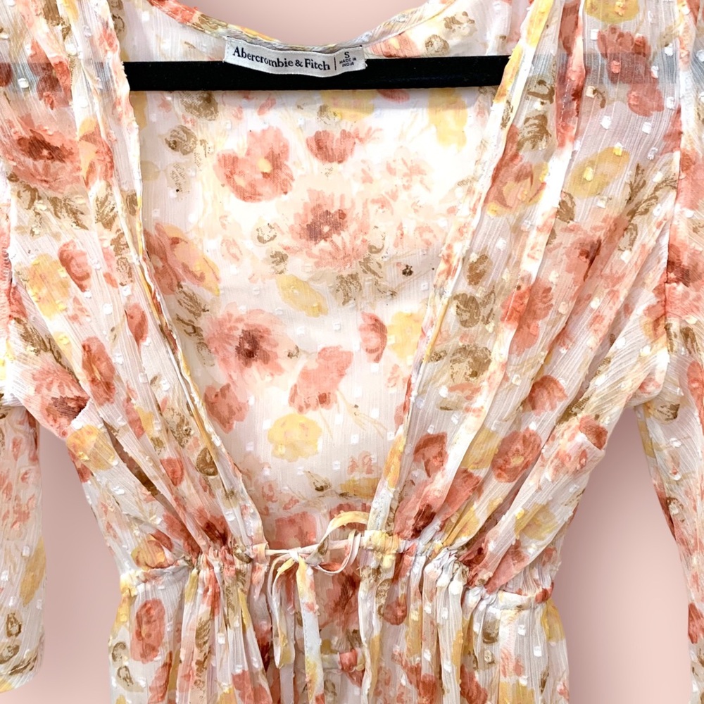 Abercrombie & Fitch Floral Kimono